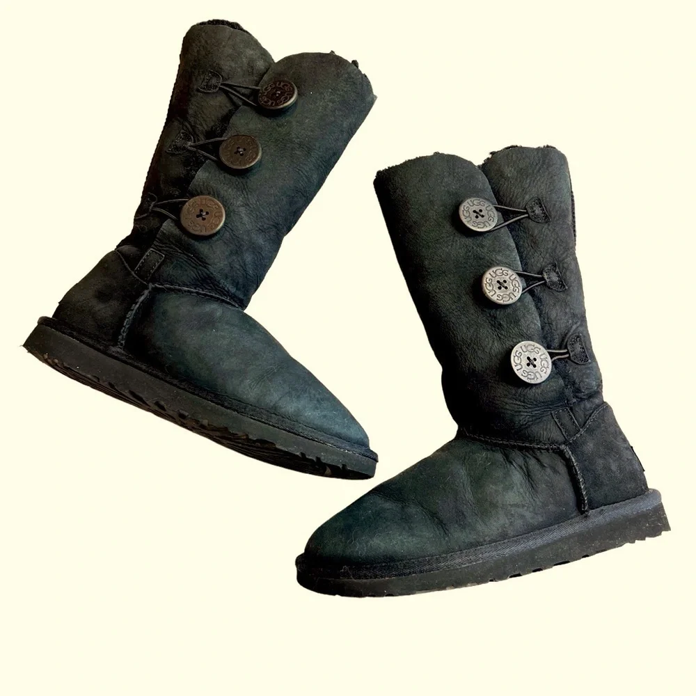 UGGs three button tall Sherpa suede black boots, size 5